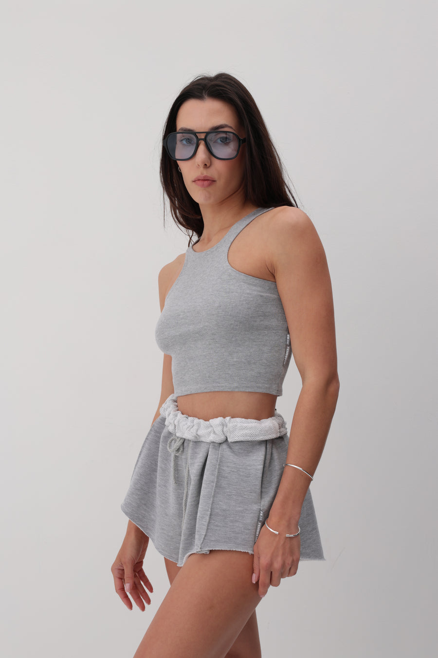 MIDLINE TOP GREY