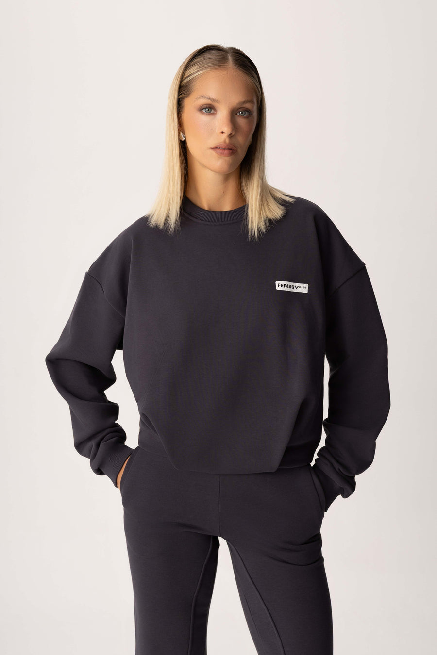 TAYA CREWNECK GRAPHITE