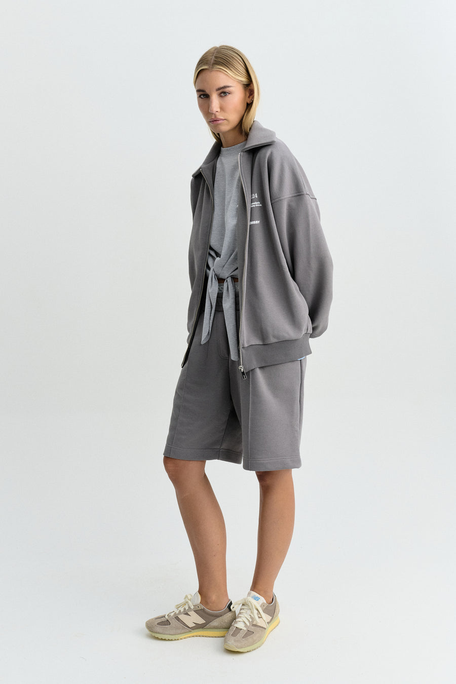 CREASE SWEATHORTS GREY