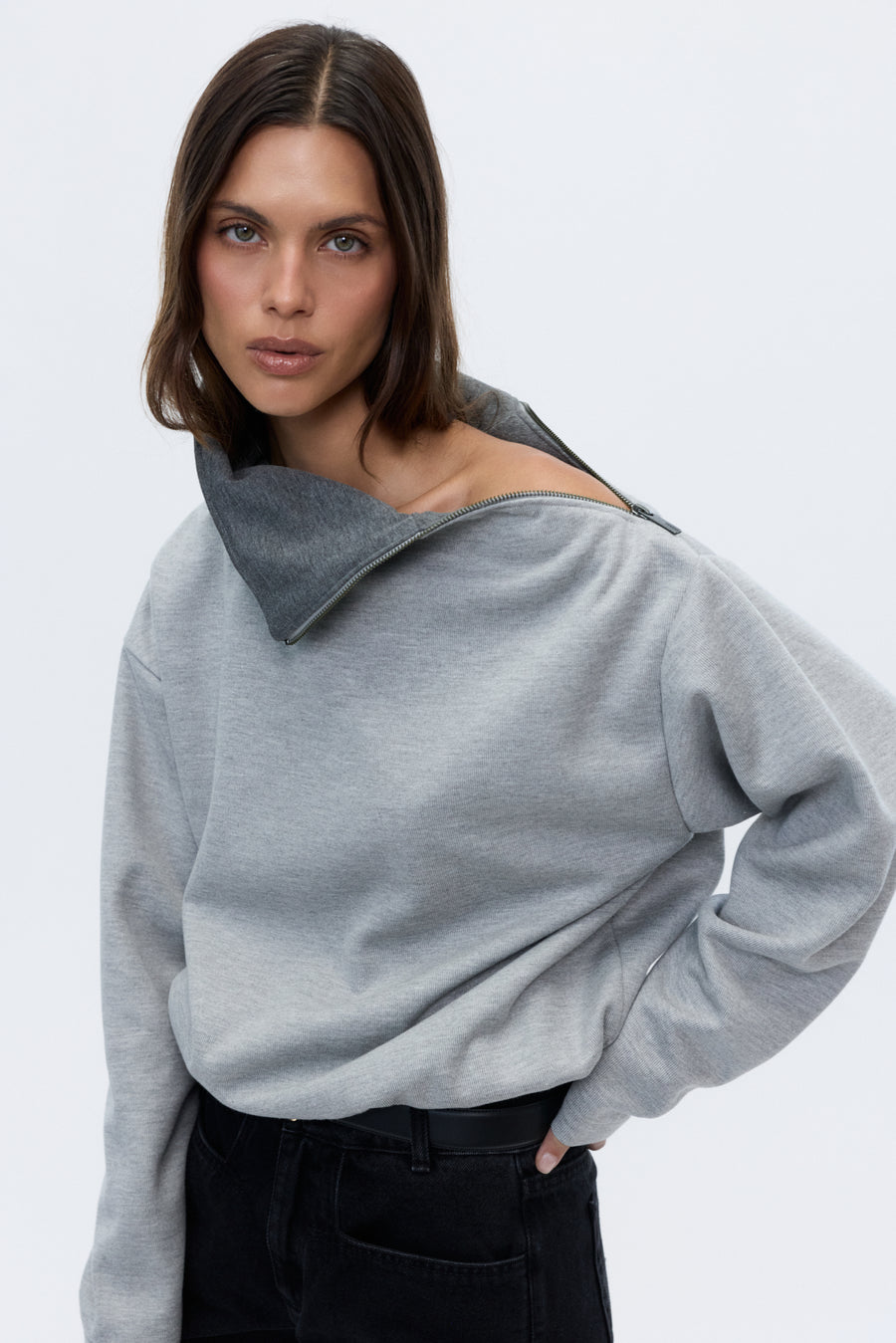 Mila high neck sweatshirt grey