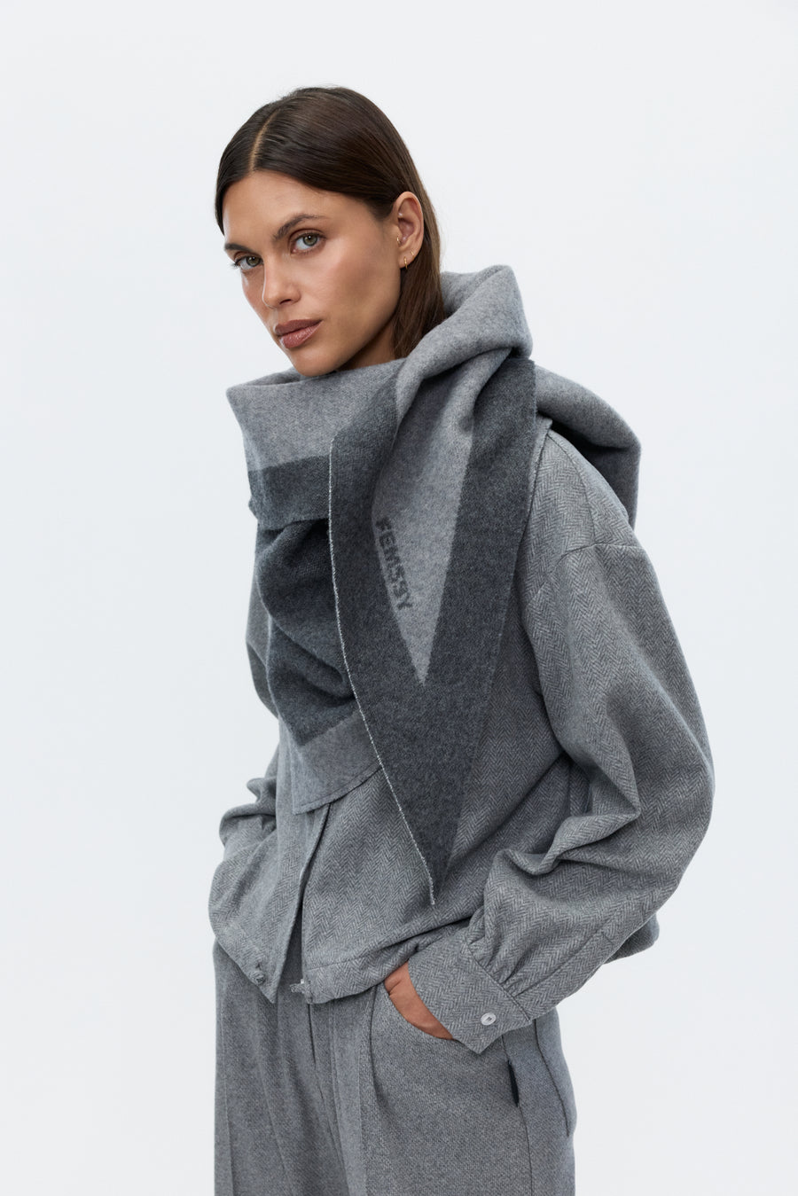 Scarf dark grey
