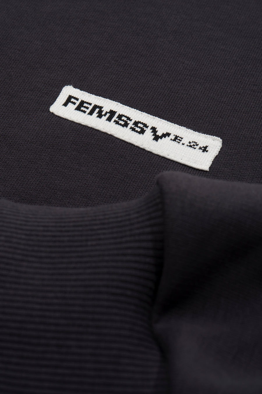 TAYA CREWNECK GRAPHITE